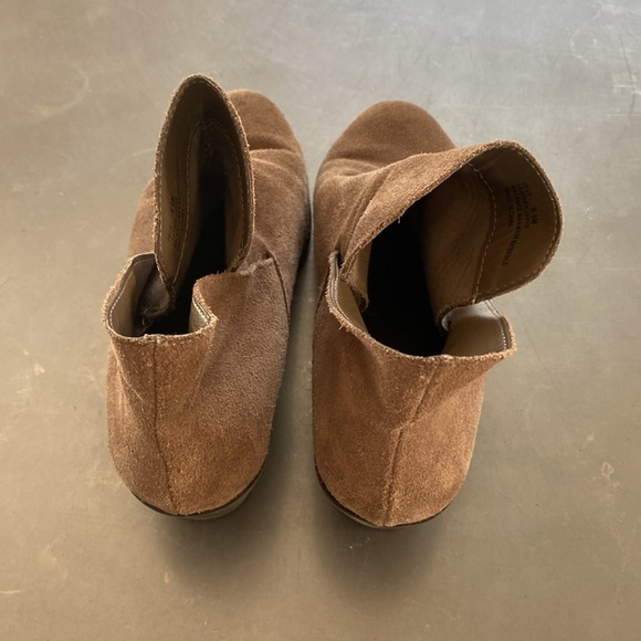 …me Too Booties - Picture 3 of 8